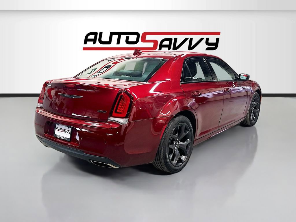Used 2022 Chrysler 300 Touring L image 7