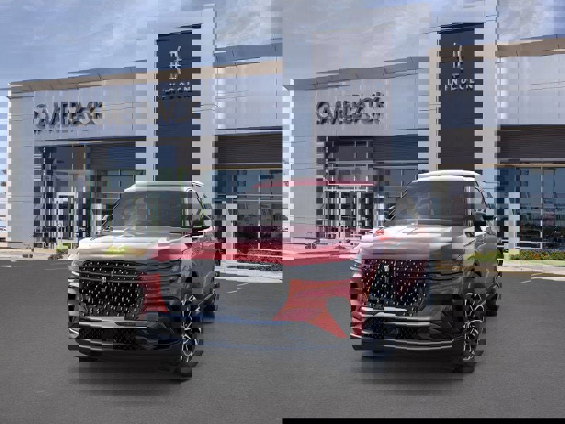 New 2026 Lincoln Nautilus Premier image 2