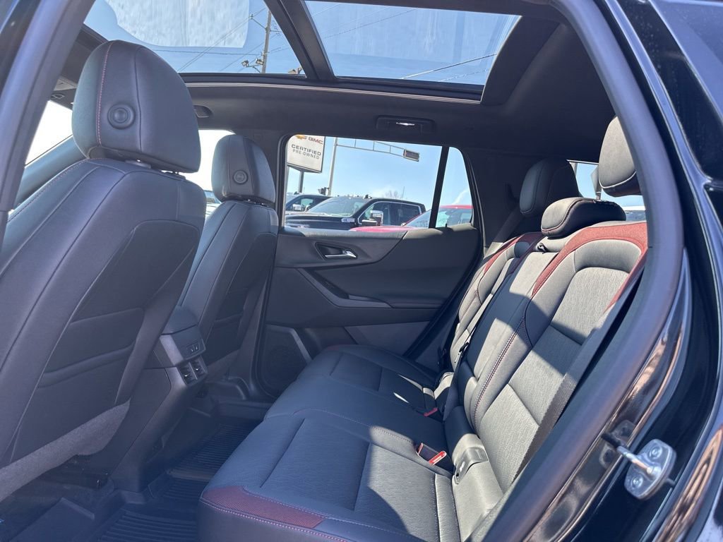 Used 2025 Chevrolet Equinox RS w/ Safety and Technology Package image 11