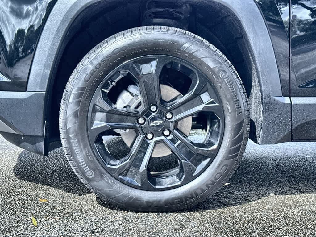 Used 2026 Chevrolet Equinox LT w/ Midnight Edition FWD image 11