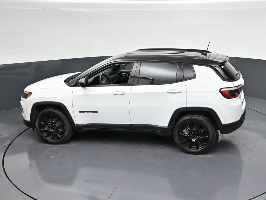 Used 2023 Jeep Compass Altitude AWD/4WD image 31