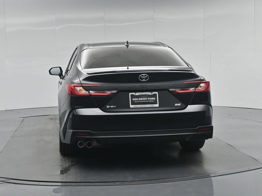 Used 2026 Toyota Camry SE FWD image 28