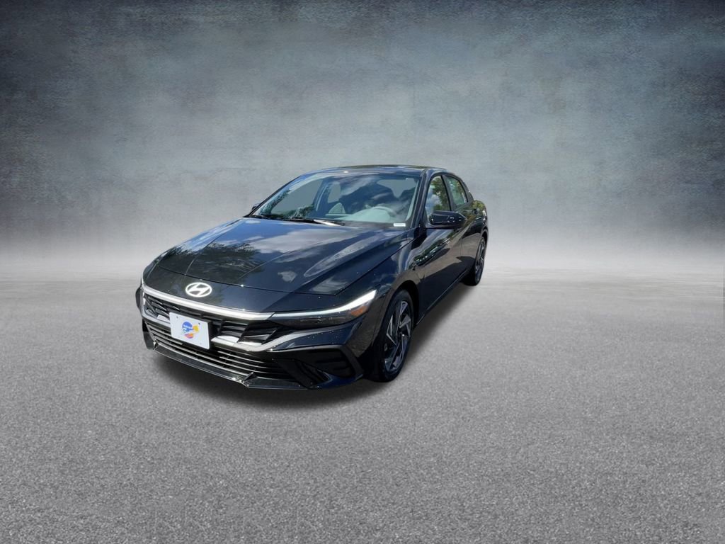 Used 2025 Hyundai Elantra Sport image 7