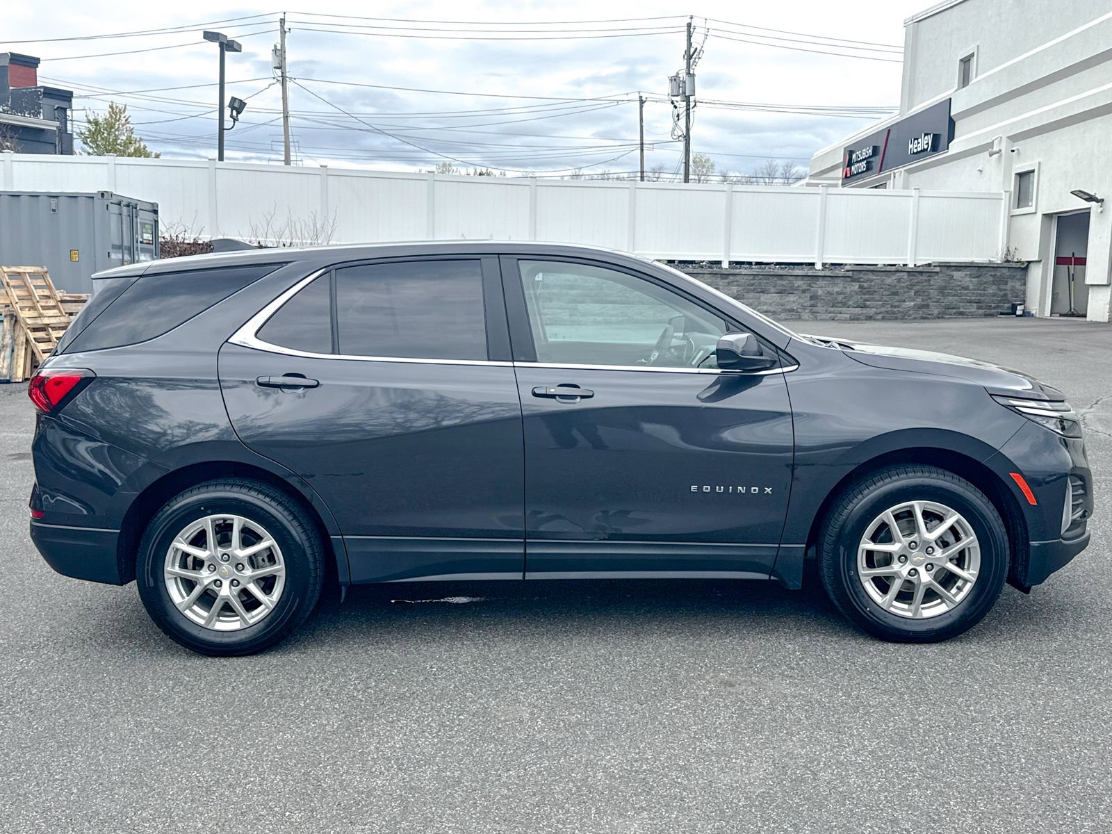 Used 2022 Chevrolet Equinox LT AWD/4WD image 8