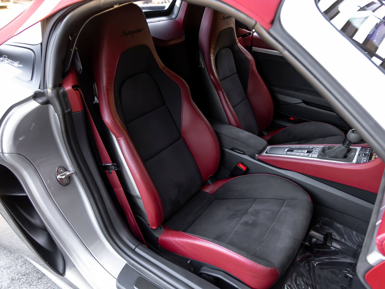 Certified 2022 Porsche 718 Boxster Spyder RWD image 49