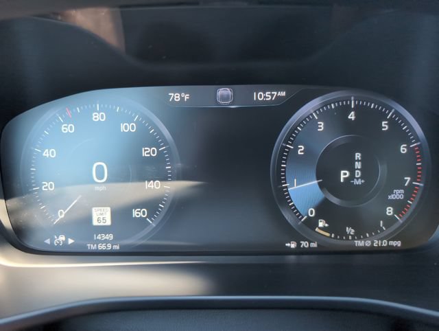 Used 2020 Volvo XC40 T5 Momentum AWD/4WD image 22