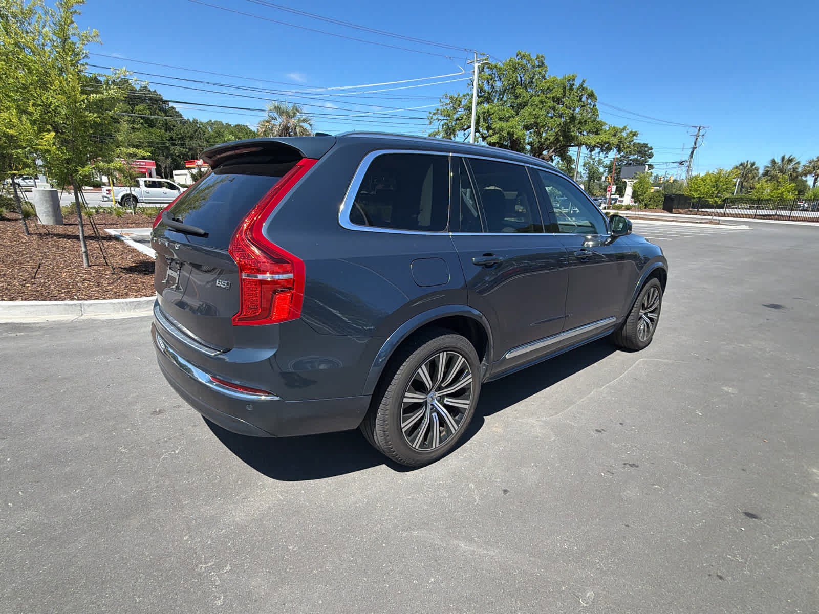 Used 2025 Volvo XC90 B5 Core w/ Protection Package Premier AWD/4WD image 14