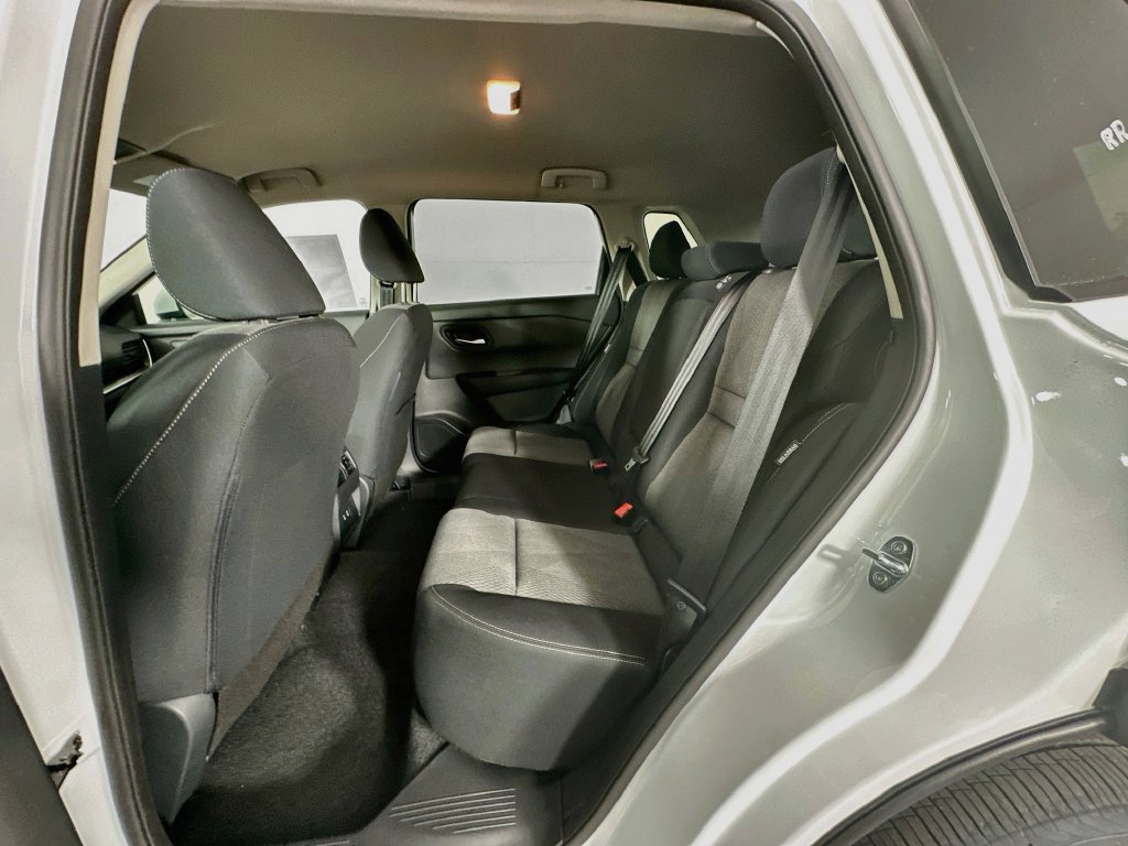 New 2027 Nissan Rogue SV w/ Cold Weather Package AWD/4WD image 31