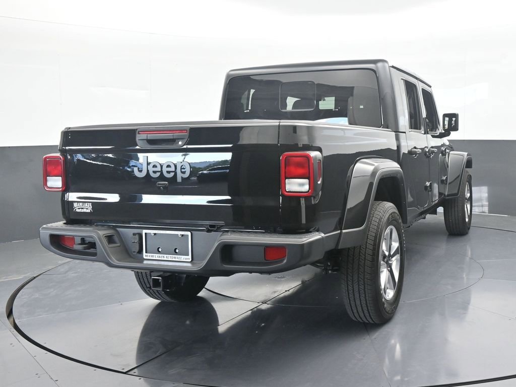 Used 2024 Jeep Gladiator Sport w/ Premium Package image 5