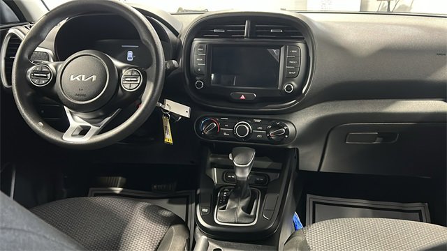 Used 2023 Kia Soul LX w/ LX Technology Package image 15