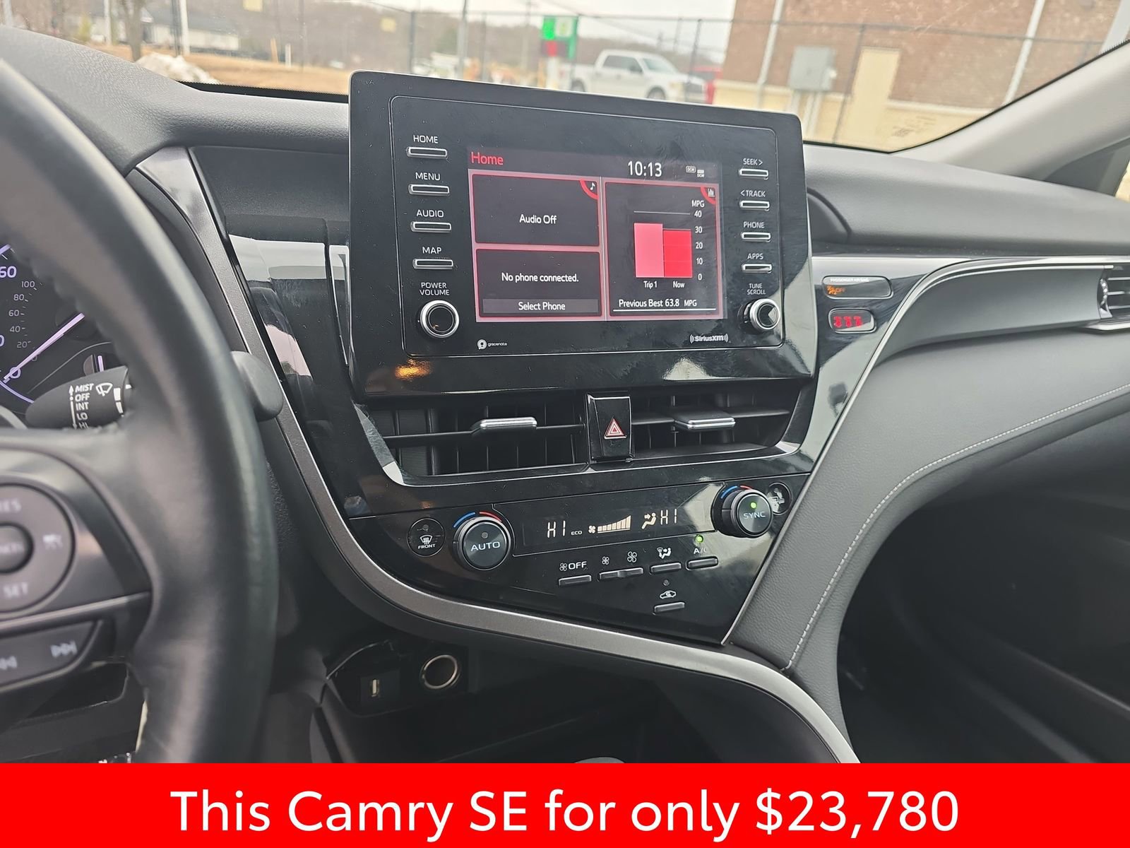 Used 2024 Toyota Camry SE image 24