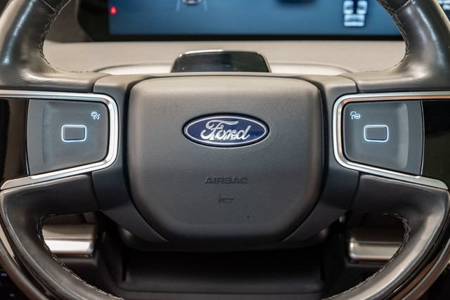 Used 2025 Ford Expedition Platinum AWD/4WD image 14