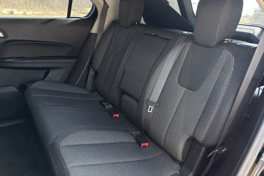 Used 2017 Chevrolet Equinox LS image 16