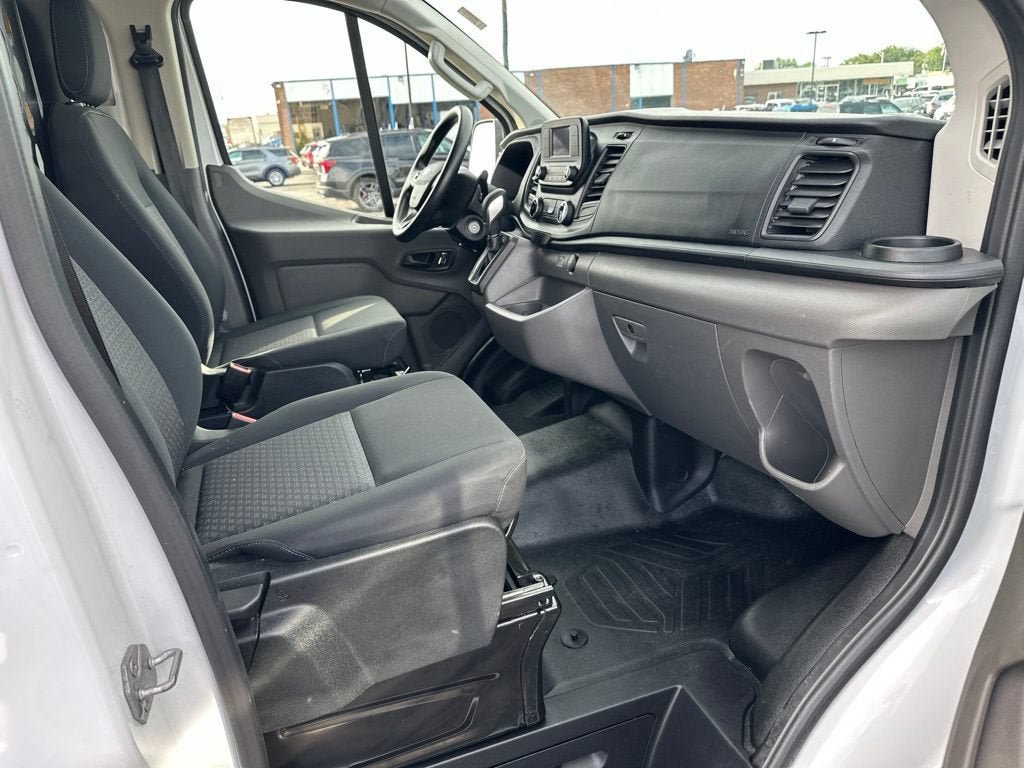 Certified 2025 Ford Transit 250 Low Roof w/ Exterior Upgrade Package RWD image 10