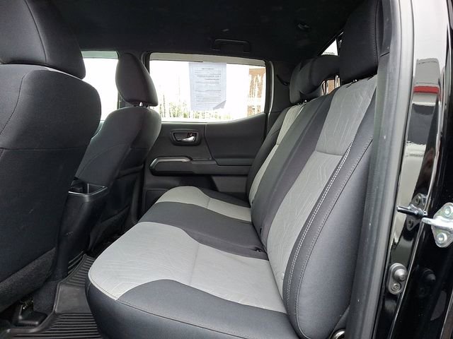 Used 2023 Toyota Tacoma TRD Off-Road image 10