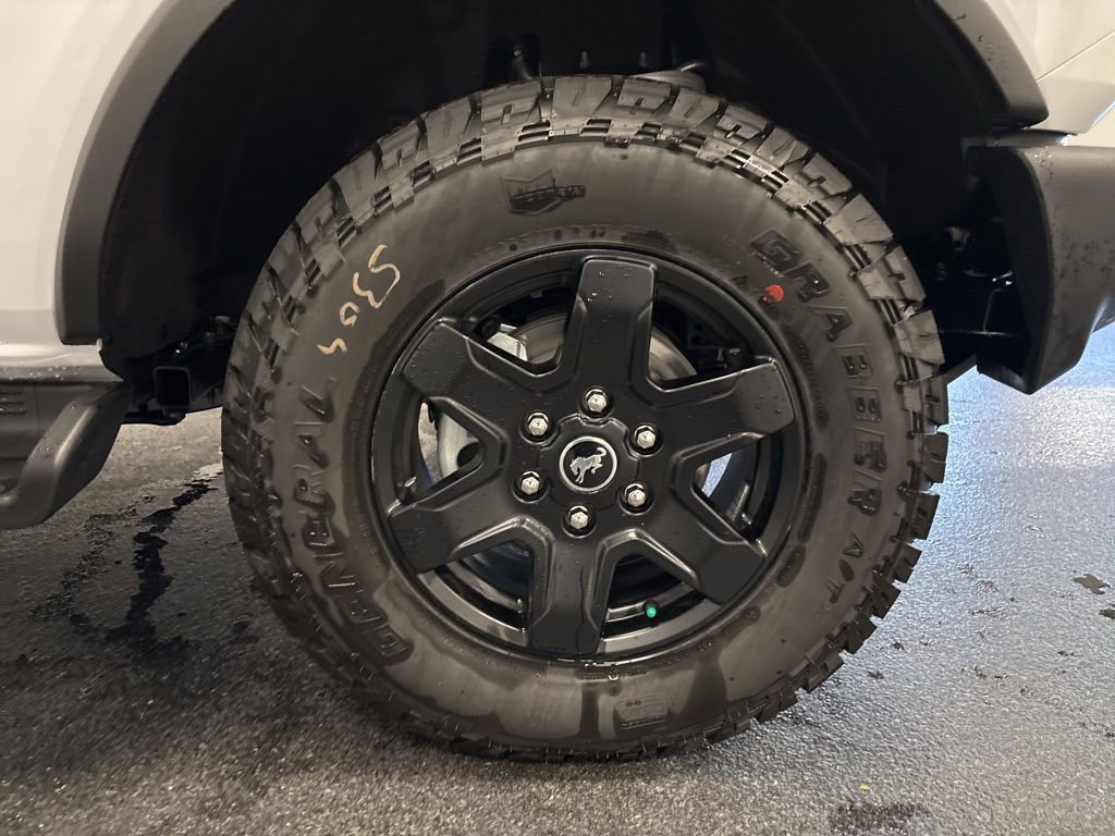New 2025 Ford Bronco Outer Banks w/ Black Appearance Package AWD/4WD image 18