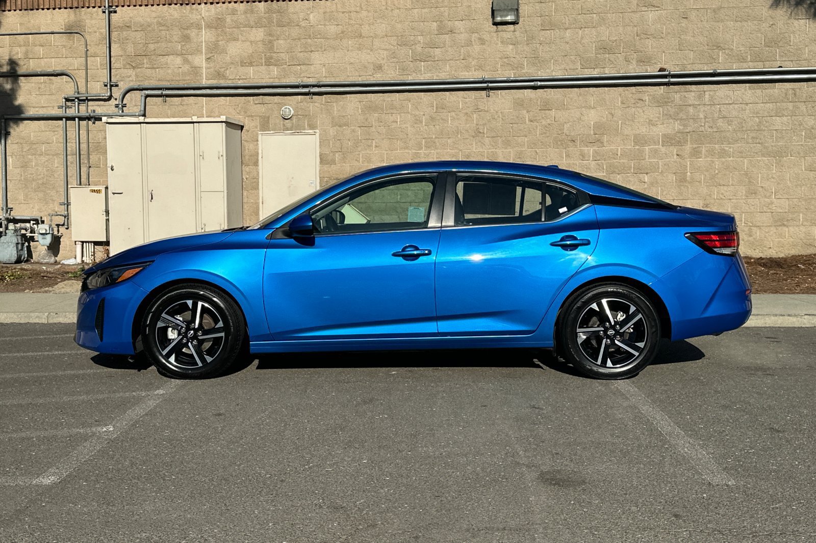 Used 2024 Nissan Sentra SV FWD image 6