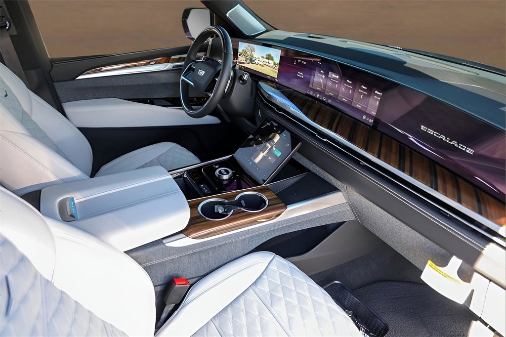 Certified 2025 Cadillac Escalade Sport Platinum w/ LPO, ONYX Package image 31