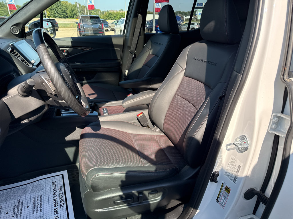 Used 2023 Honda Ridgeline Black Edition image 11