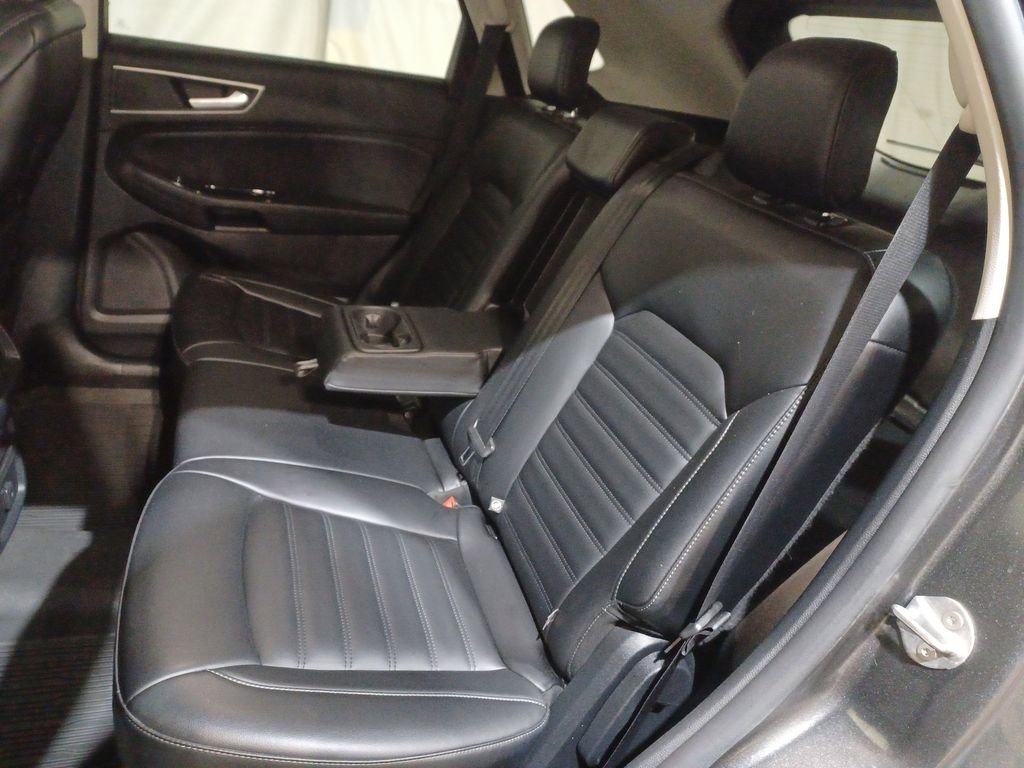 Used 2020 Ford Edge SEL image 23