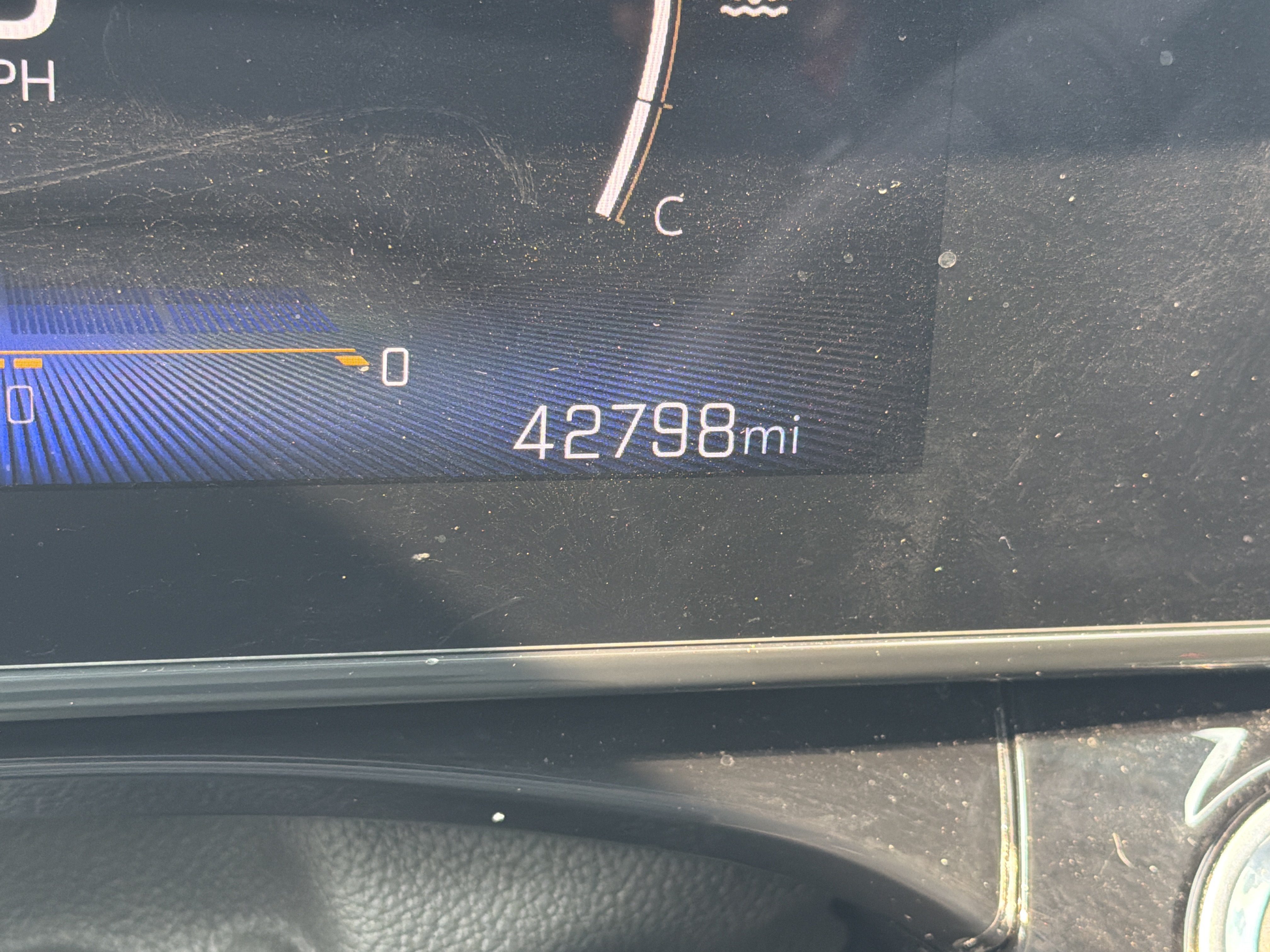 Used 2024 Chevrolet Trax RS FWD image 22