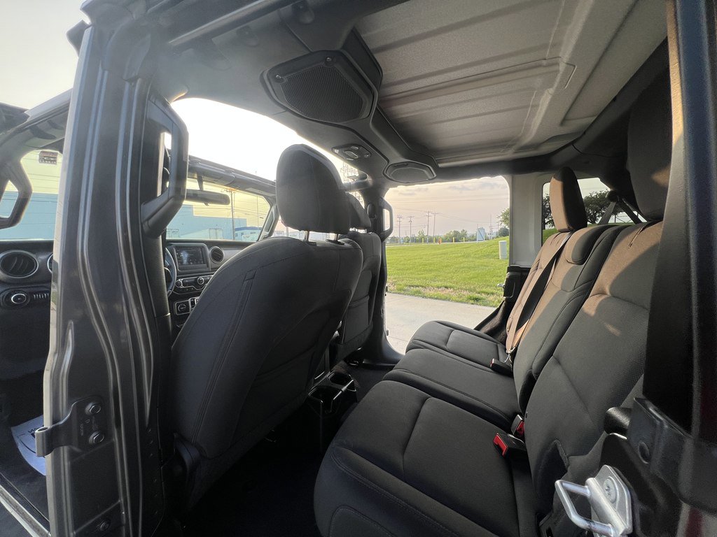 Used 2018 Jeep Wrangler Unlimited Sport S image 19