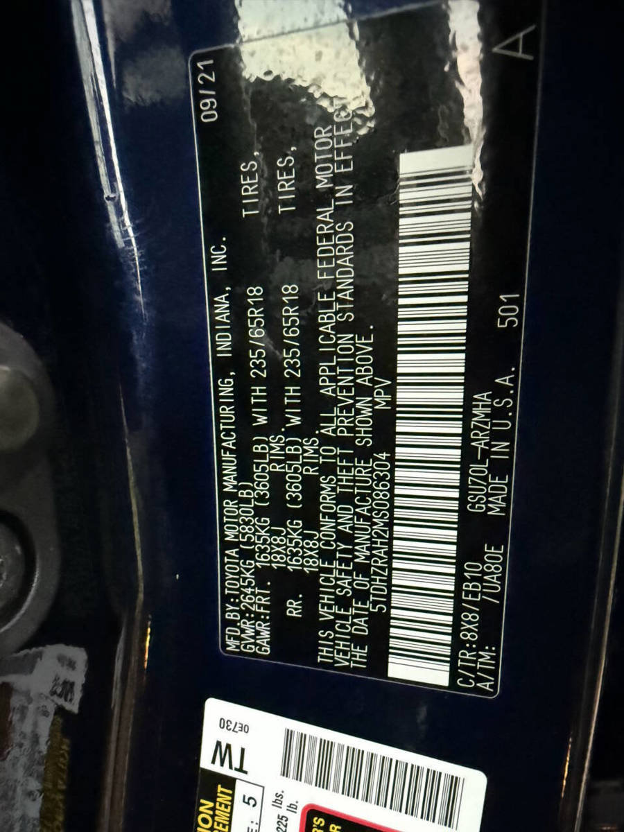 Used 2021 Toyota Highlander XLE FWD image 21