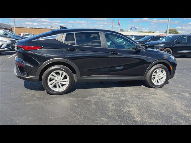 Used 2025 Buick Envista Sport Touring w/ Convenience I Package FWD image 8