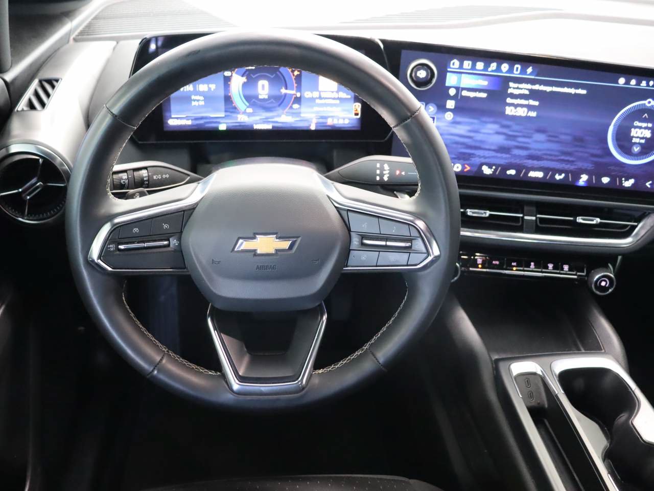 Certified 2025 Chevrolet Equinox EV LT w/ Comfort Package FWD image 9