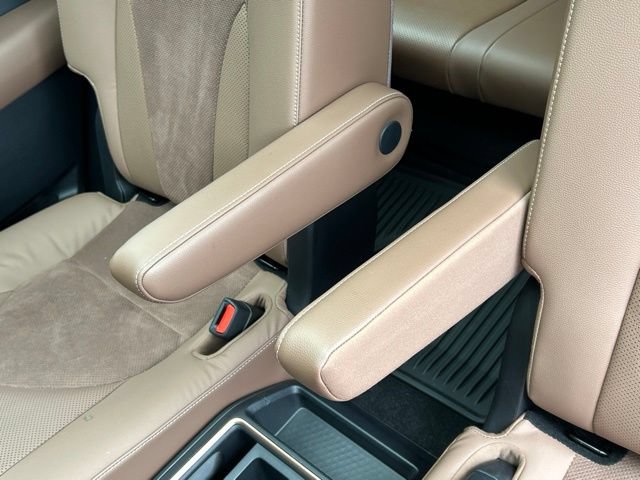 Used 2024 Toyota Grand Highlander AWD Hybrid image 39