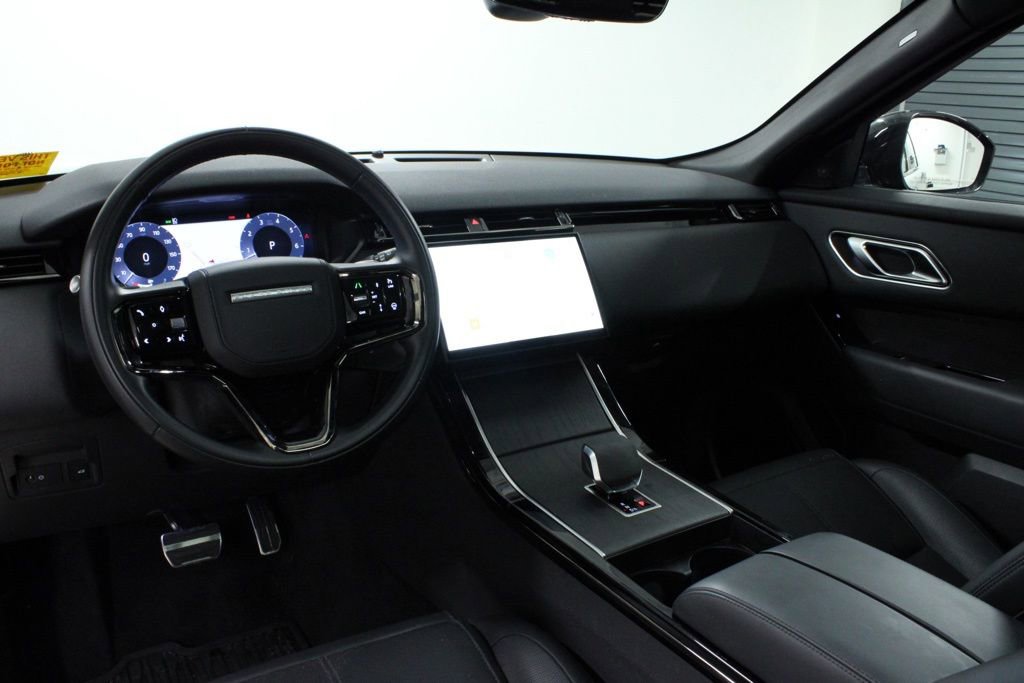 Used 2024 Land Rover Range Rover Velar Dynamic HSE image 4