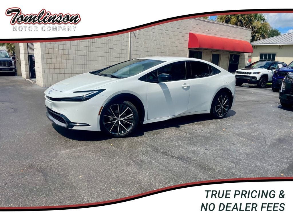 Used 2026 Toyota Prius XLE FWD image 1