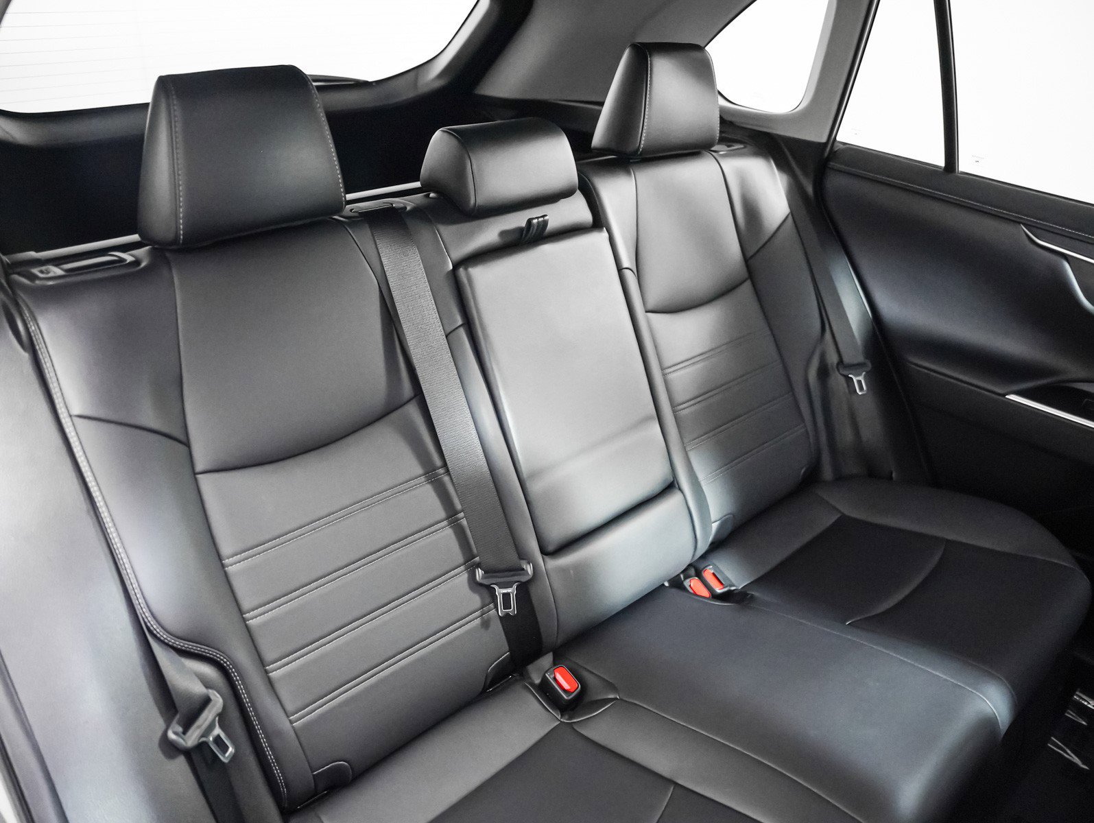 Used 2021 Toyota RAV4 Limited image 10