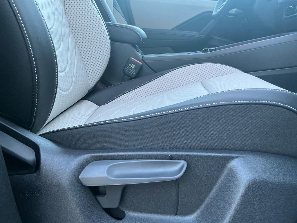 New 2026 Volkswagen Tiguan SE AWD/4WD image 17