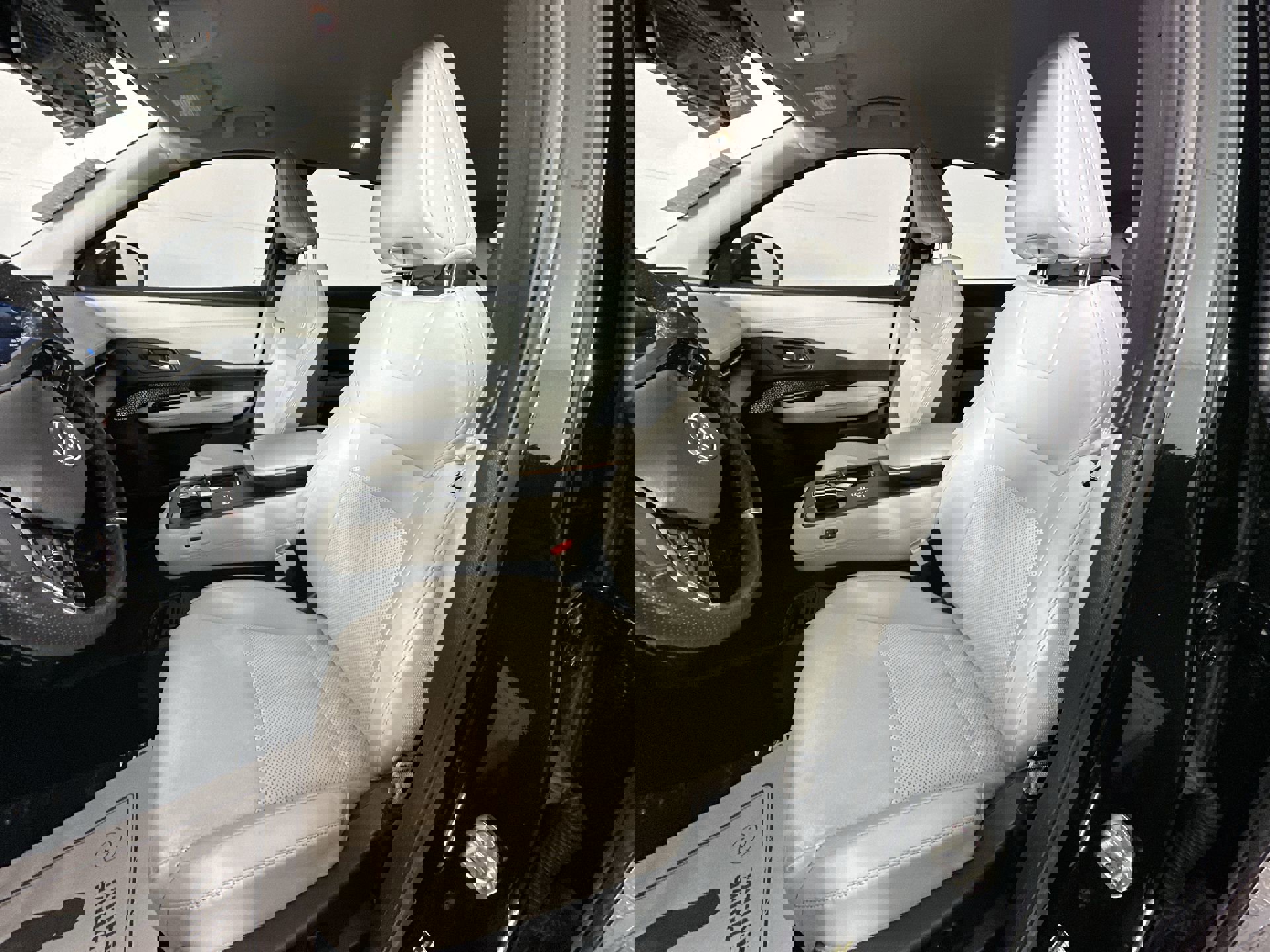 Certified 2023 Nissan Ariya AWD image 15