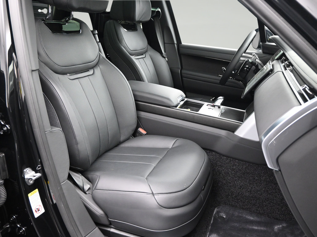 New 2025 Land Rover Range Rover SV AWD/4WD image 12