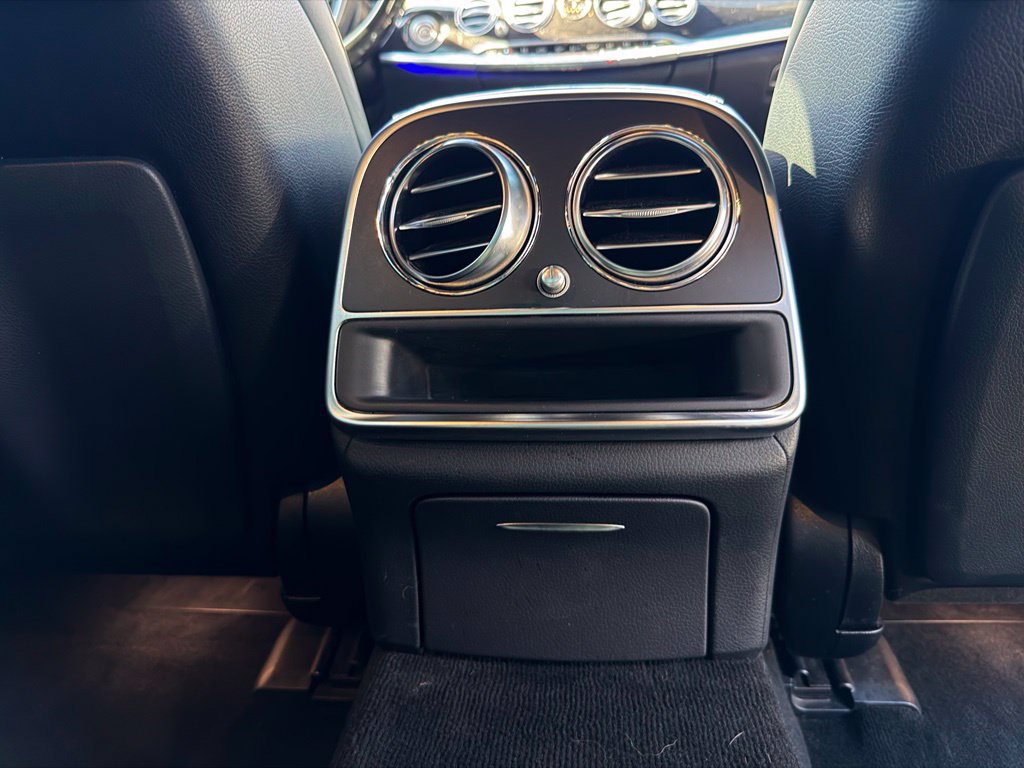 Used 2019 Mercedes-Benz S 560 Sedan image 35