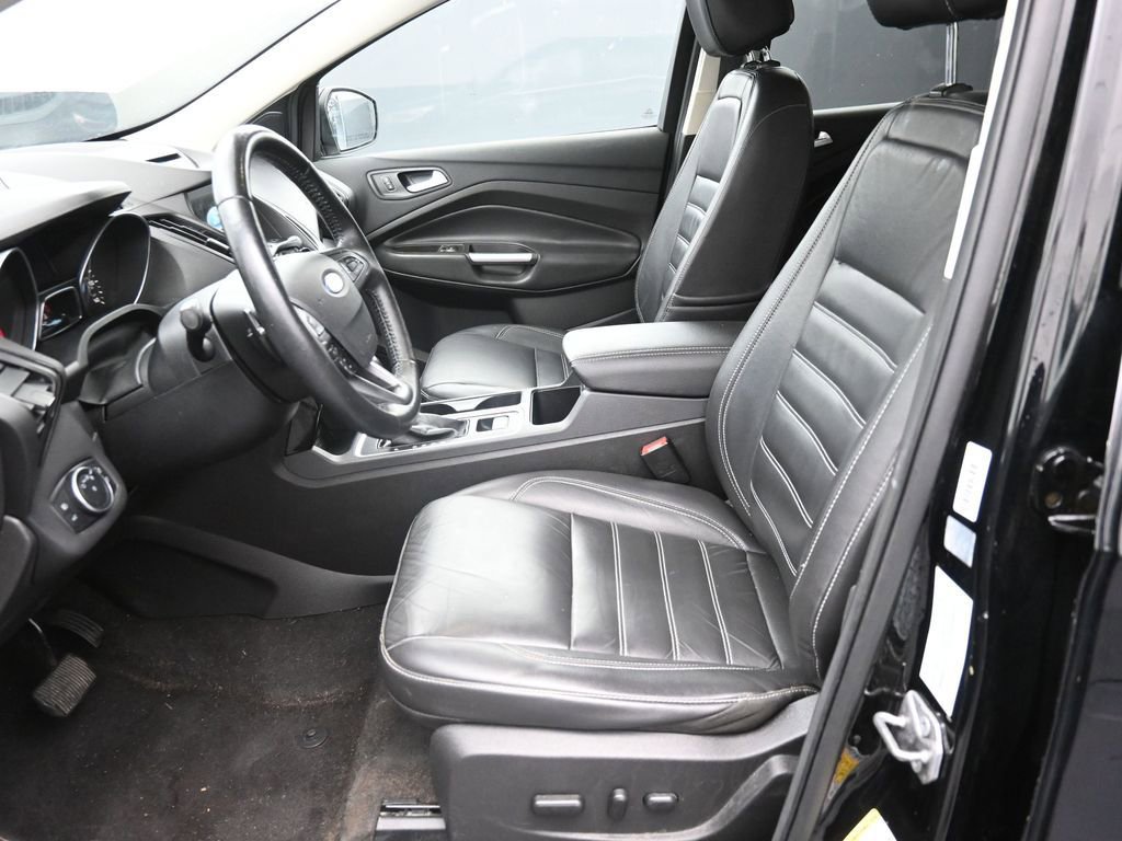 Used 2017 Ford Escape Titanium image 20
