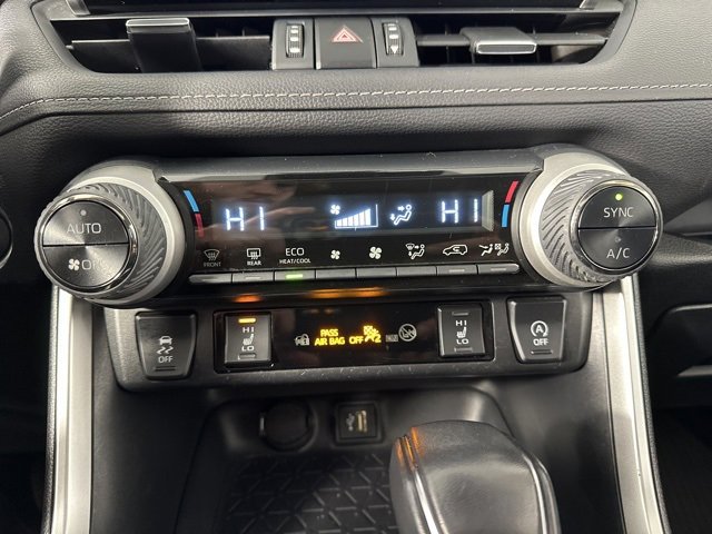 Used 2023 Toyota RAV4 XLE Premium image 19
