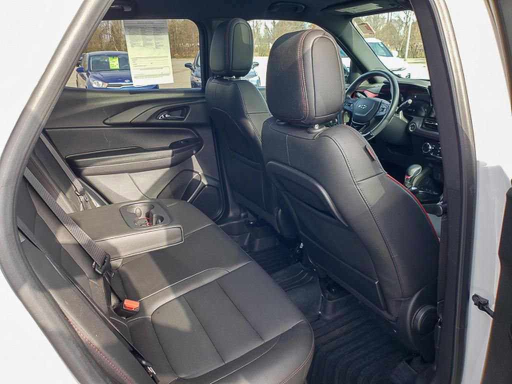 Used 2024 Chevrolet TrailBlazer RS w/ Convenience Package image 28