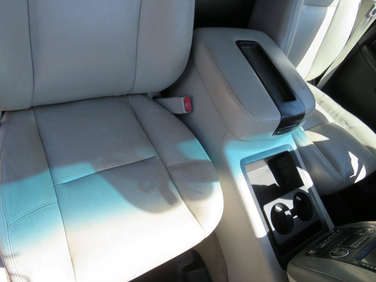 Used 2013 GMC Sierra 2500 SLT w/ SLT Convenience Package AWD/4WD image 23