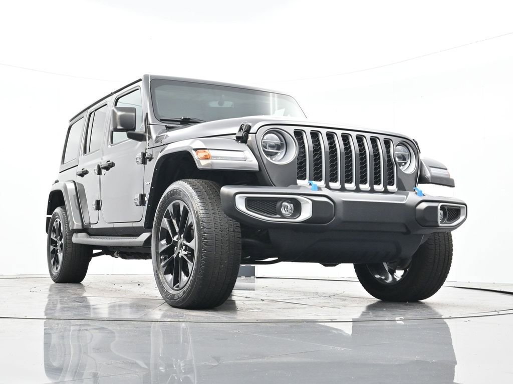 Used 2022 Jeep Wrangler Unlimited Sahara image 34