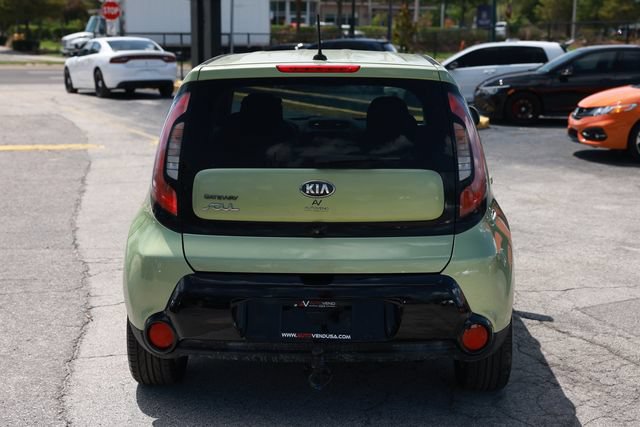 Used 2016 Kia Soul + FWD image 12