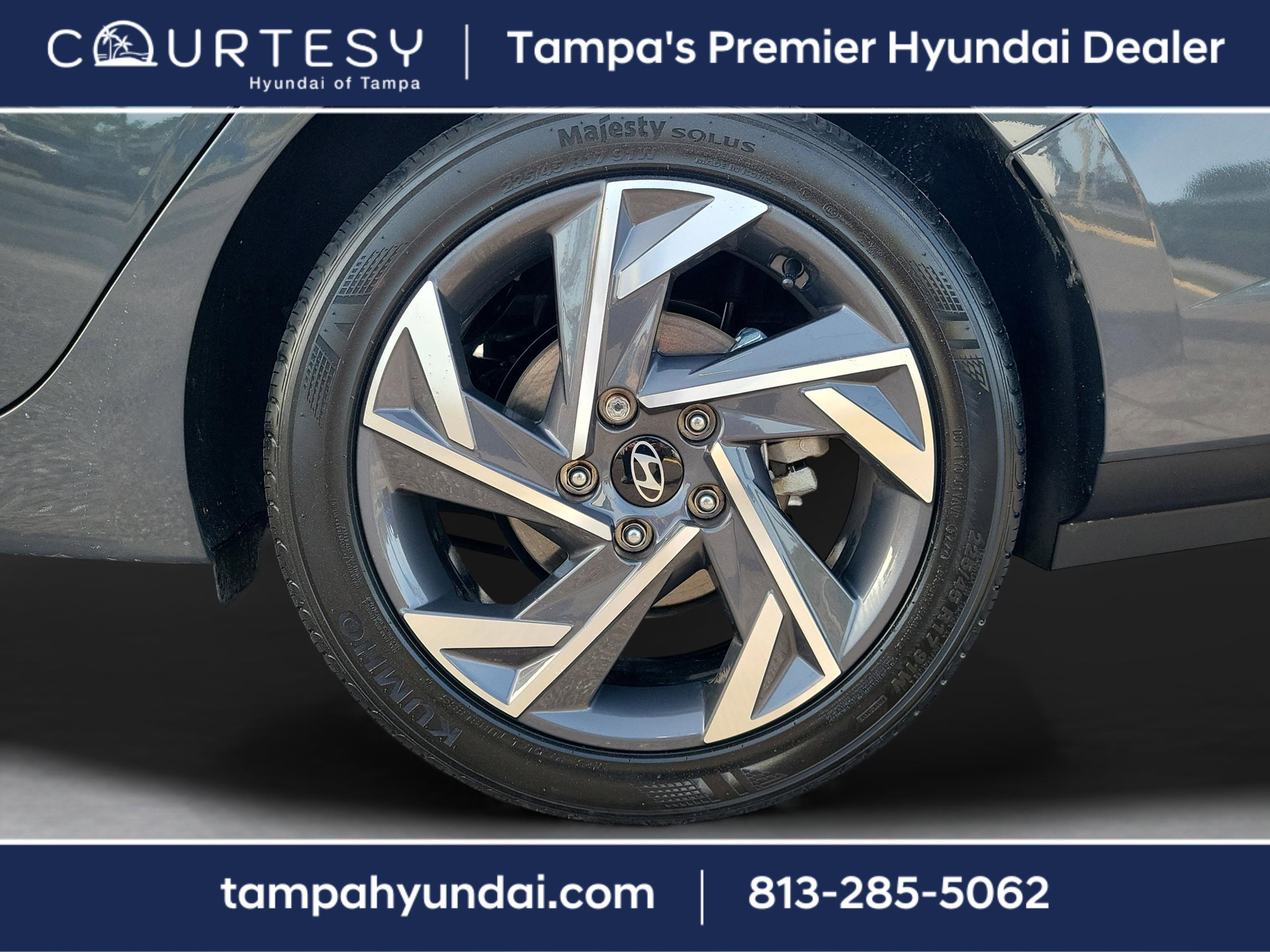 Certified 2025 Hyundai Elantra Sport image 5