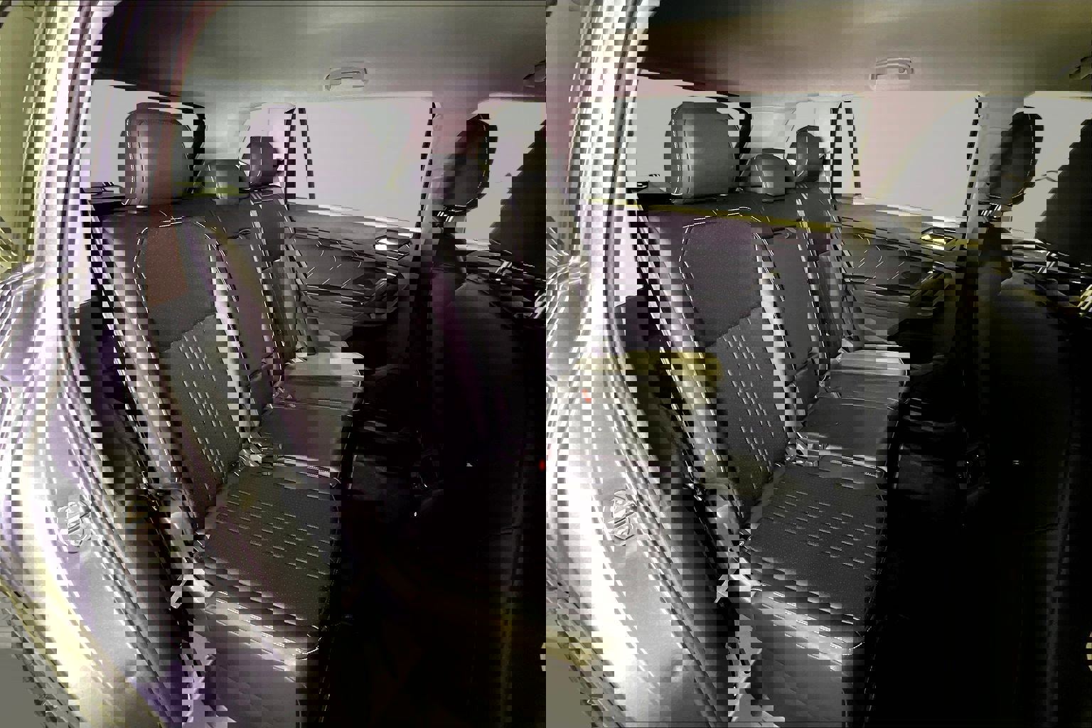 Used 2023 Volkswagen Tiguan SE image 24