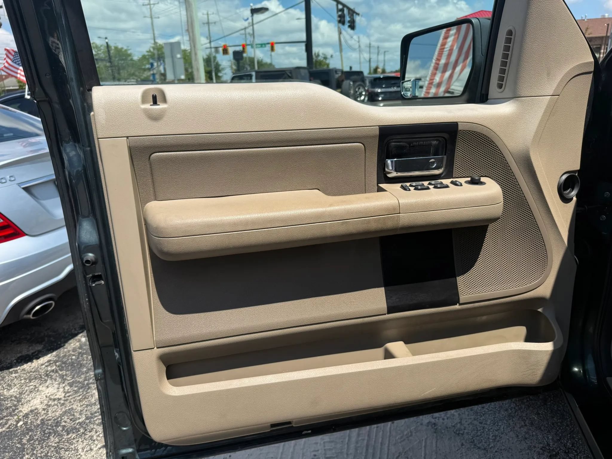 Used 2006 Ford F150 XLT RWD image 10
