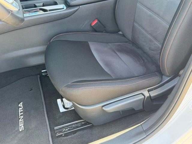 Used 2025 Nissan Sentra SR image 12