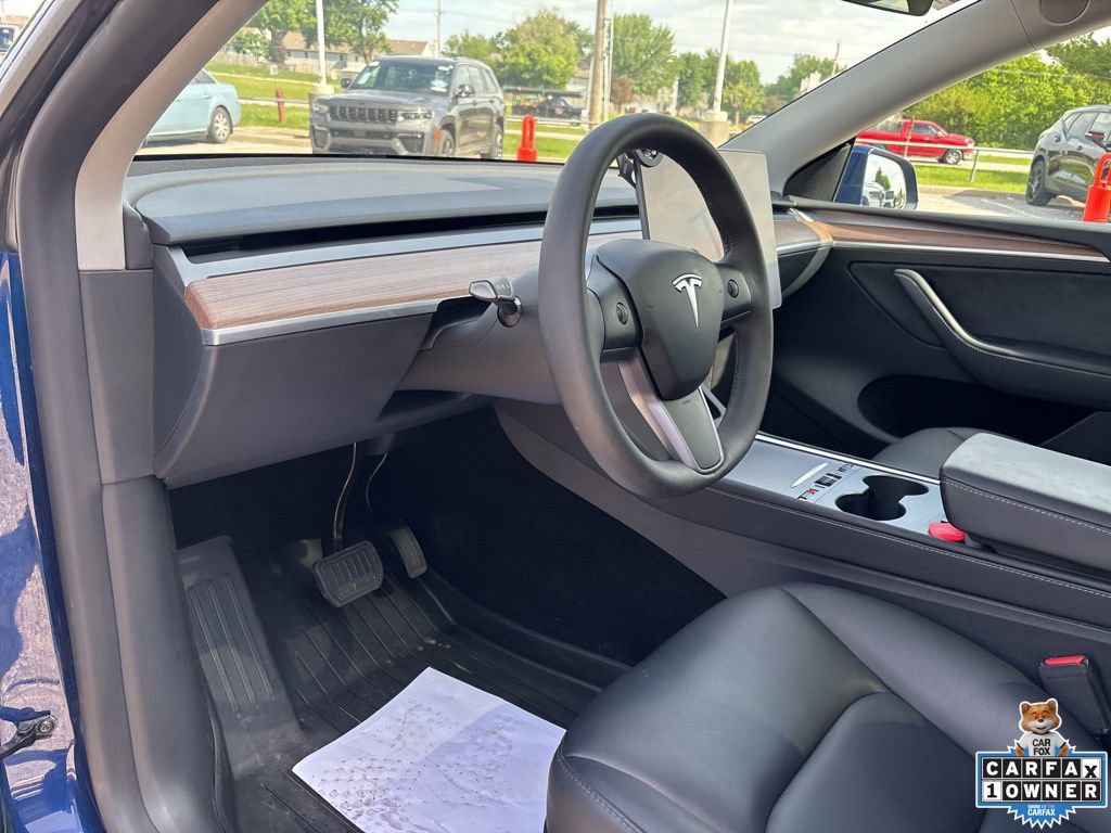 Used 2024 Tesla Model Y Long Range RWD image 57