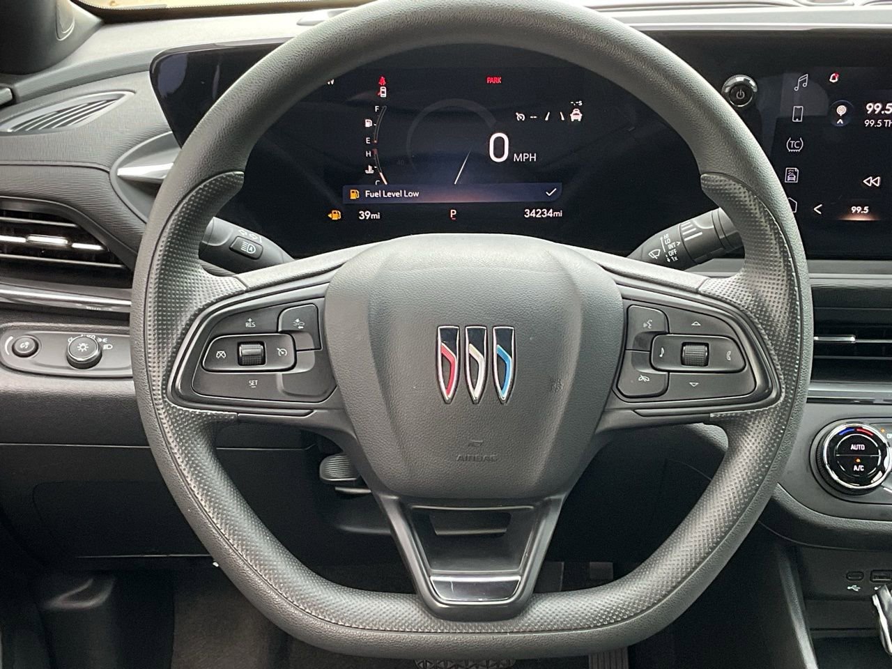 Used 2025 Buick Envista Preferred FWD image 21