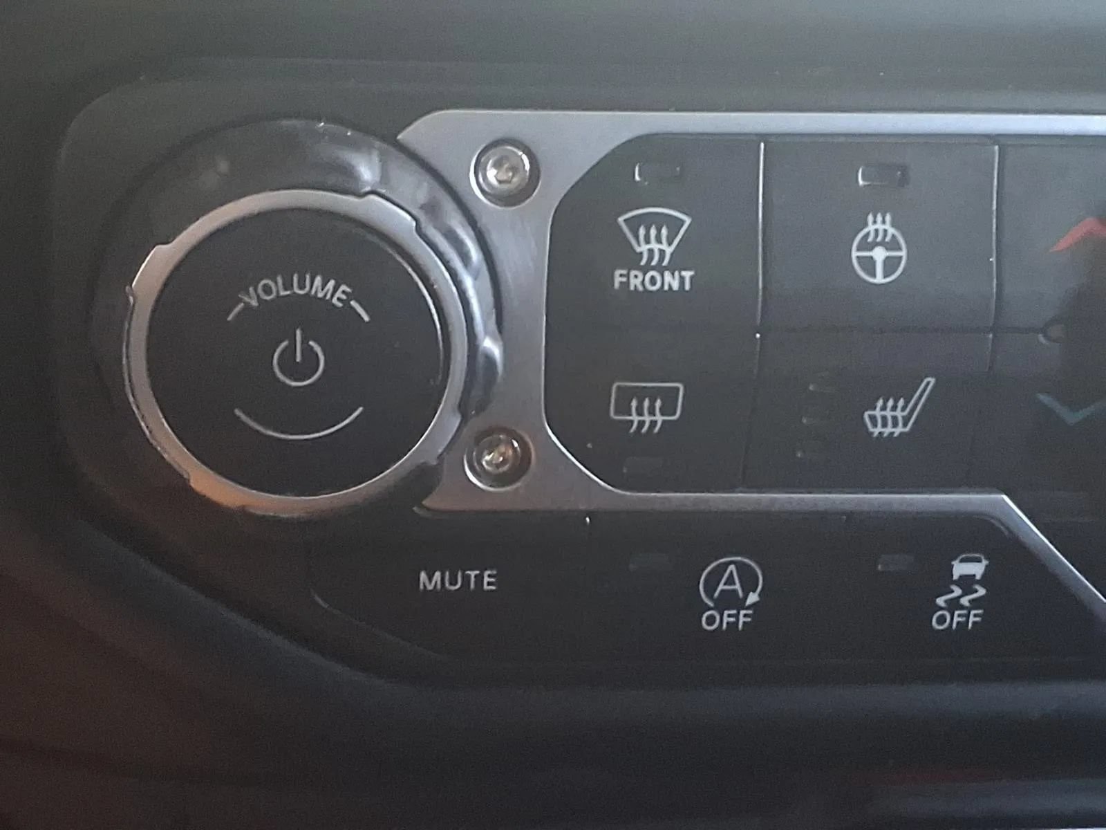 Used 2018 Jeep Wrangler Unlimited Rubicon w/ Dual Top Group AWD/4WD image 19